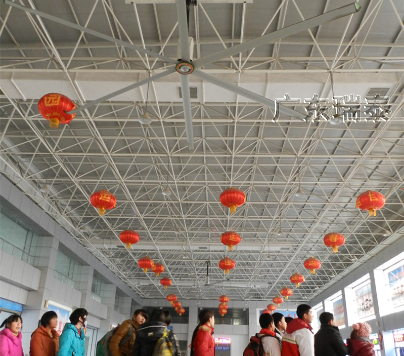瑞泰風(fēng)工廠車間用大型工業(yè)吊扇，公公場所應(yīng)用案例