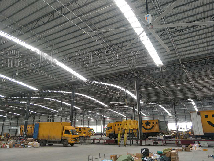 鋼鐵結(jié)構(gòu)廠房車(chē)間降溫，瑞泰風(fēng)扇機(jī)組合來(lái)給您方案